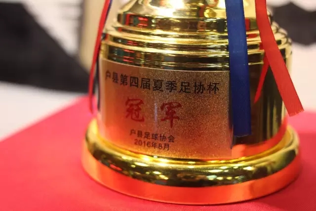 多特蒙德17岁新星阿尔伯特表现不俗 或有望晋升一线队